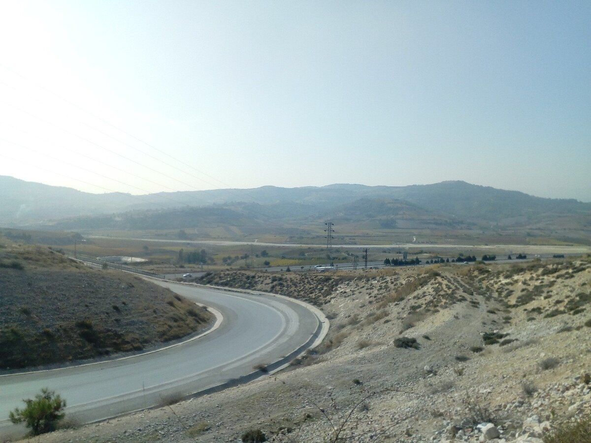 Дорога ведущая к Тарсусу.