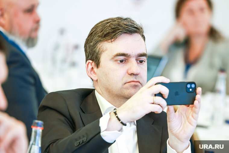    Ивановский губернатор Станислав Воскресенский первым прошел экзамен у президента перед решением об участии в выборах в 2023 году