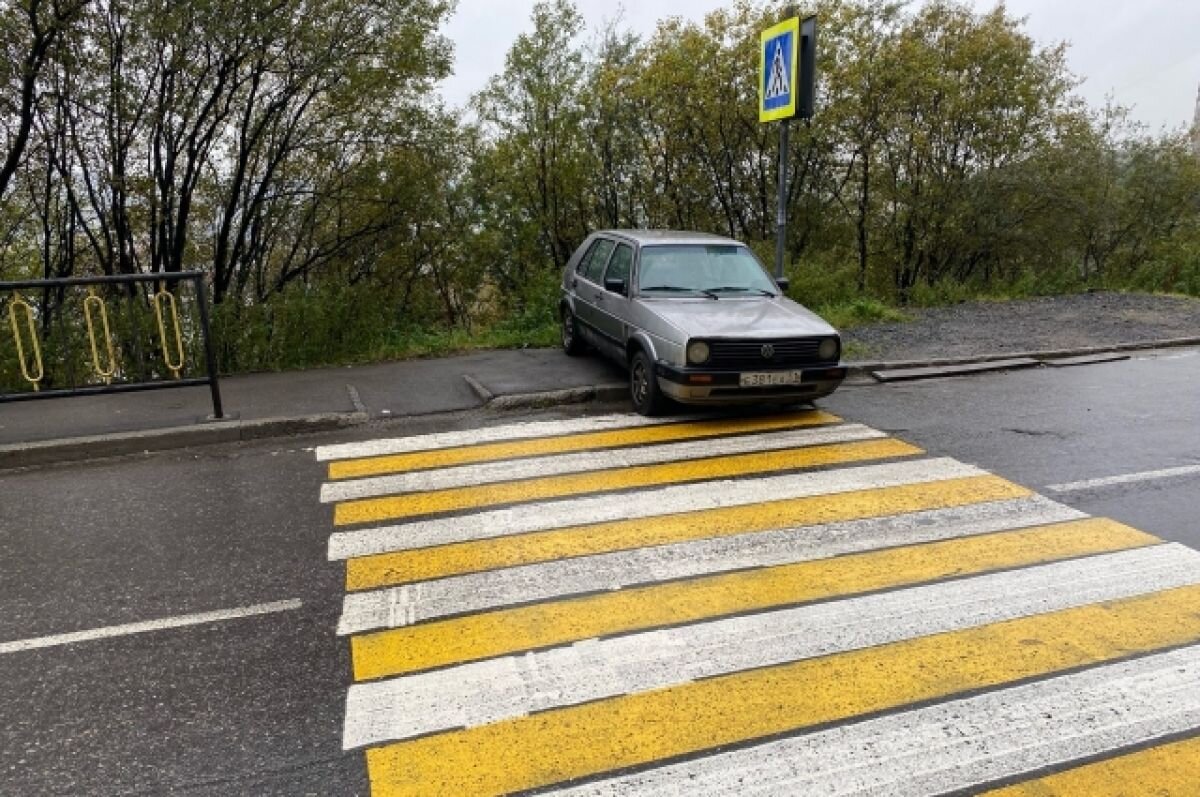   Мурманчане возмутились неправильной парковкой на улице Кильдинской