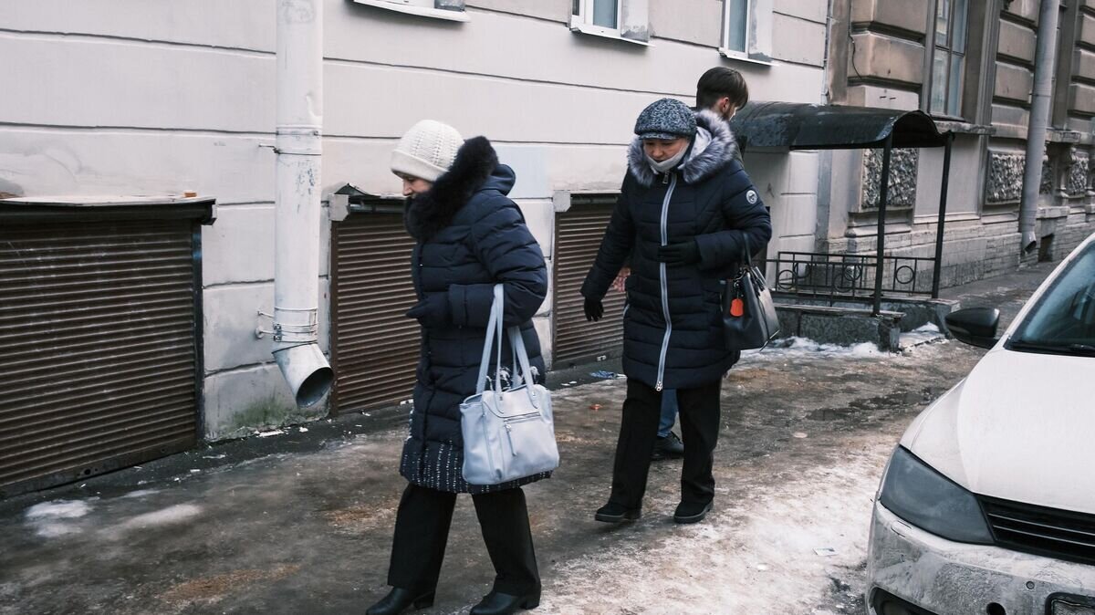    Прохожие на Гражданской улице в Санкт-Петербурге© РИА Новости / Алексей Даничев