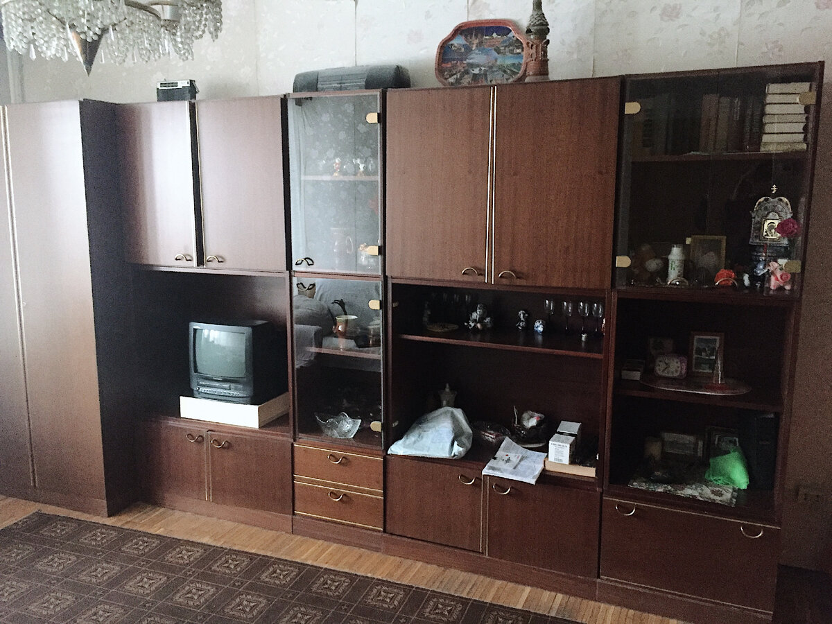Уютная квартира, из которой не хочется уходить: современный интерьер и бабушкина мебель
