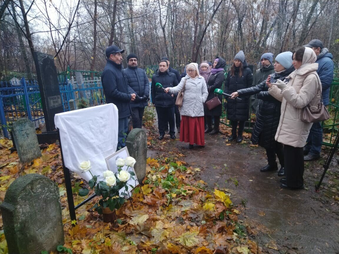 Возращение Гали Рахима: 79 лет спустя установили место захоронения великого  литературоведа | Миллиард Татар | Дзен