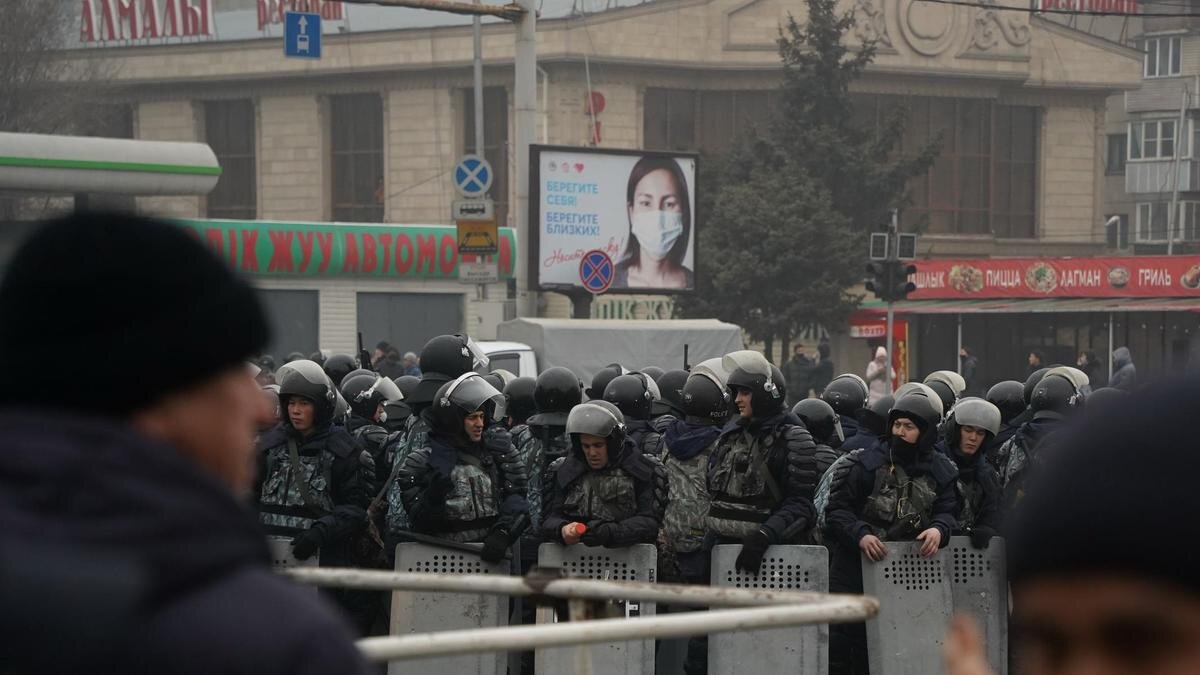    Беспорядки в Алматы:NUR.KZ/Владимир Третьяков