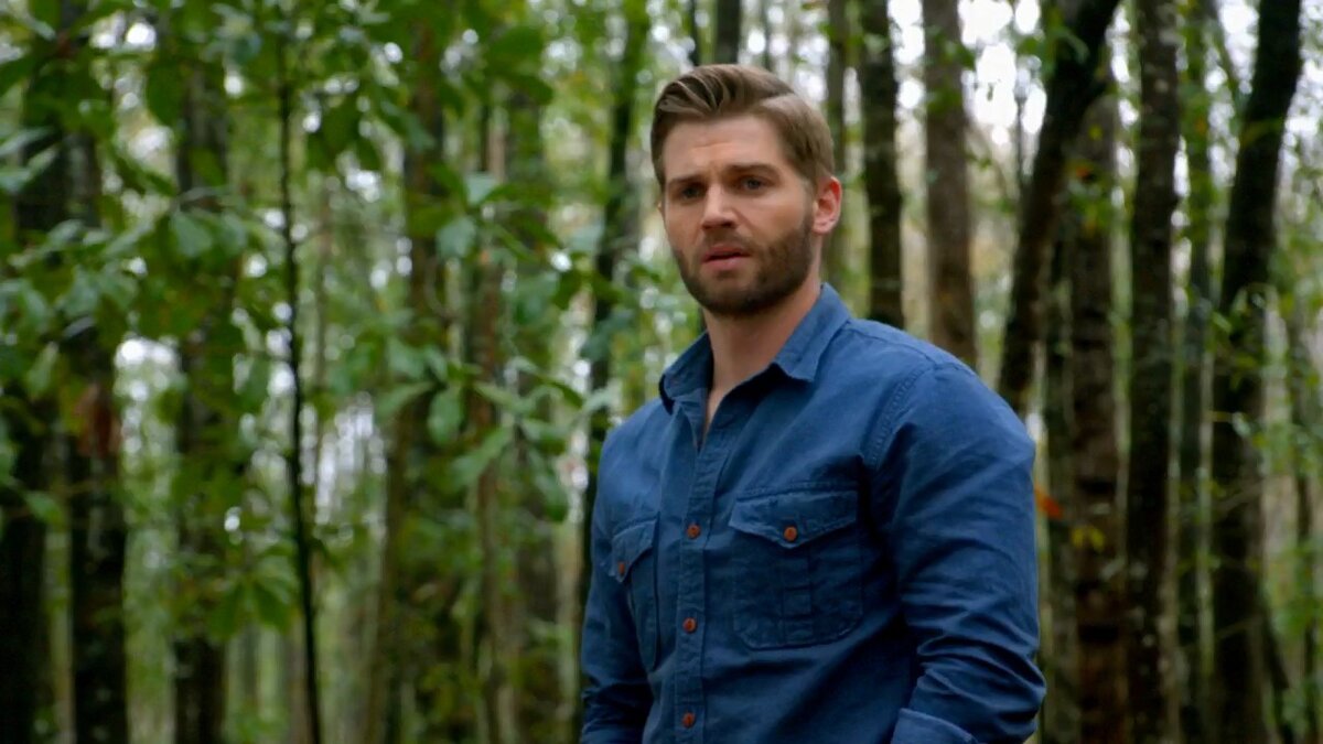 "Барби" ( актер Майкл Фогель)