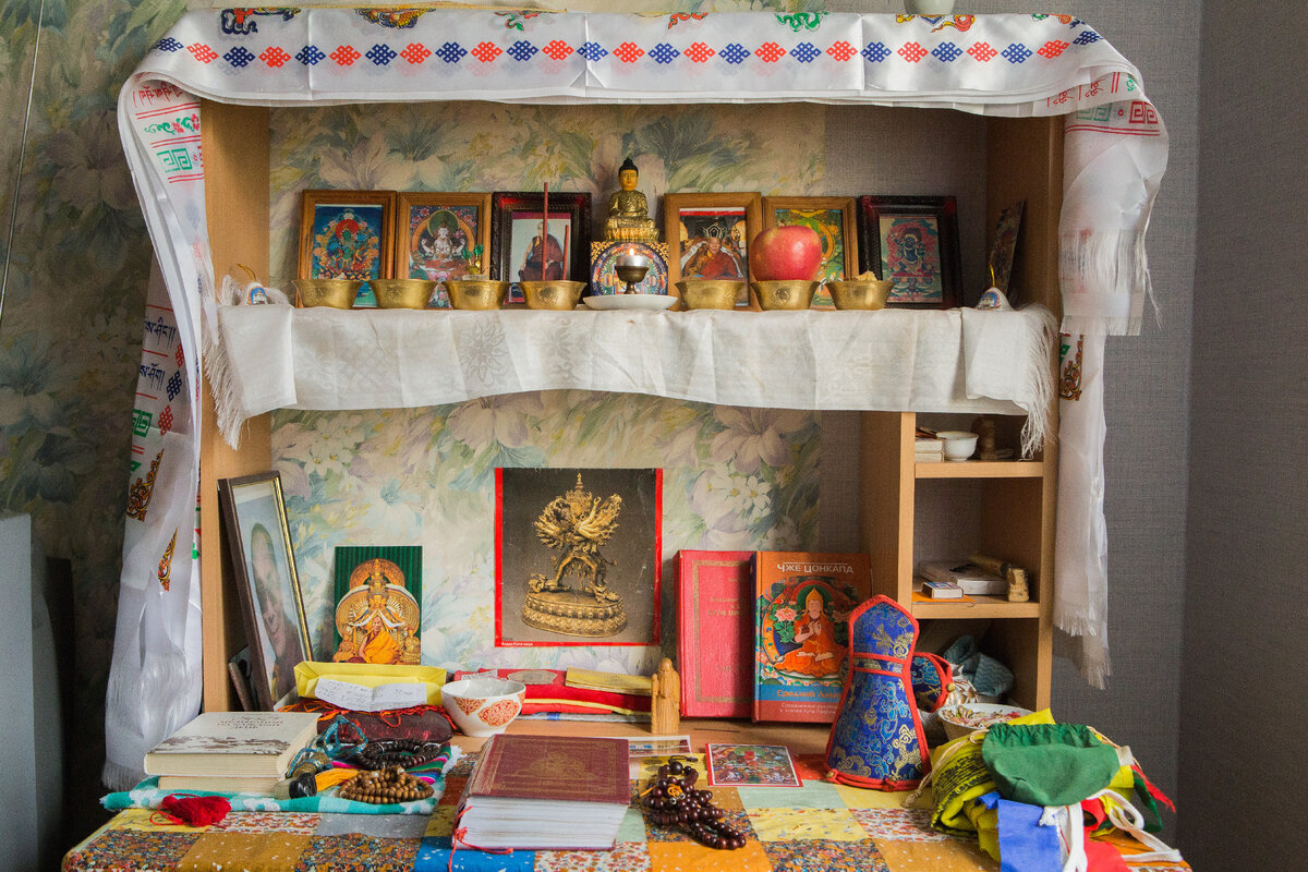 Фотограф: Юрий Фокин. Серия «Мой дом — мой хурул»Посëлок Хар-Булук, Республика Калмыкия, 2017
