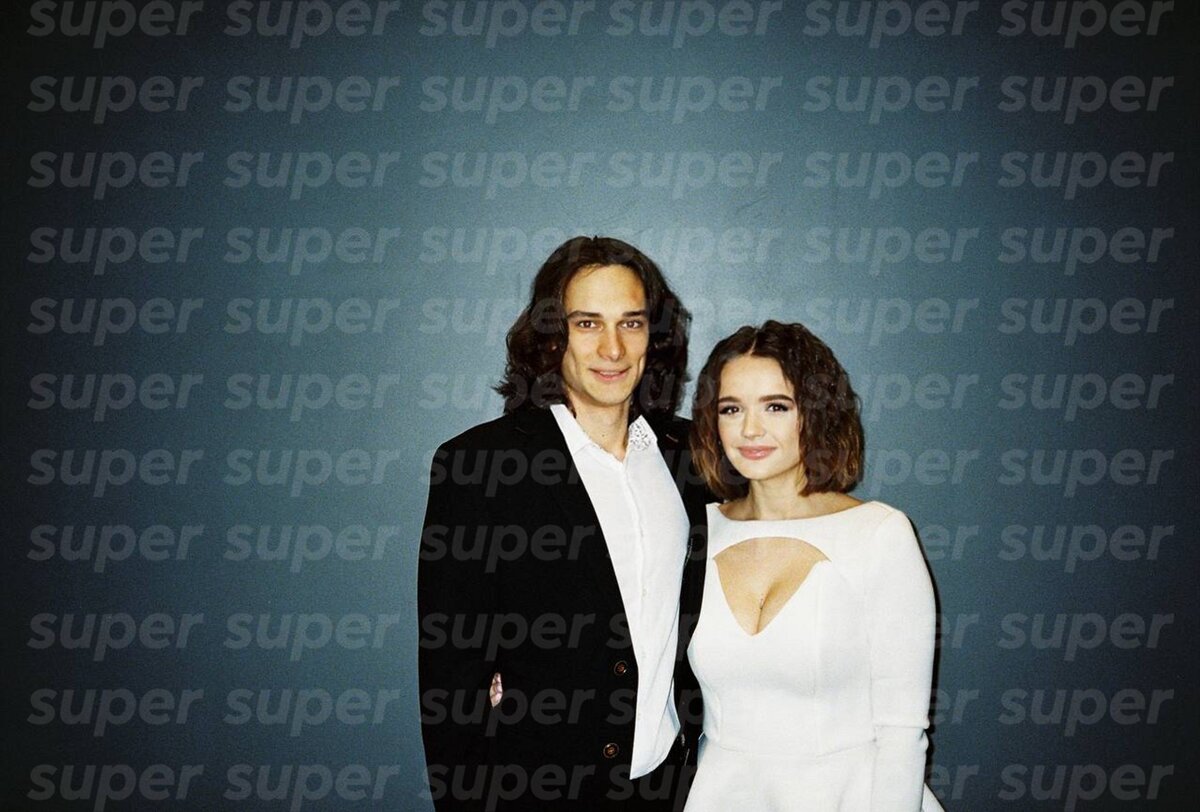    Александра Морозова со своим молодым человеком Фото: Super