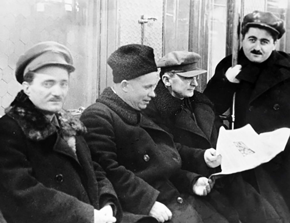 Хрущев в метро, строительство которого курировал