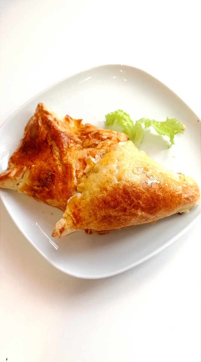 Пирожок и хачапури