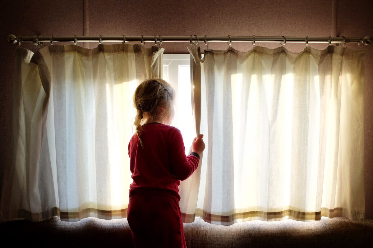     В Германии спасли девочку, которую бабушка с дедушкой 8 лет держали взаперти