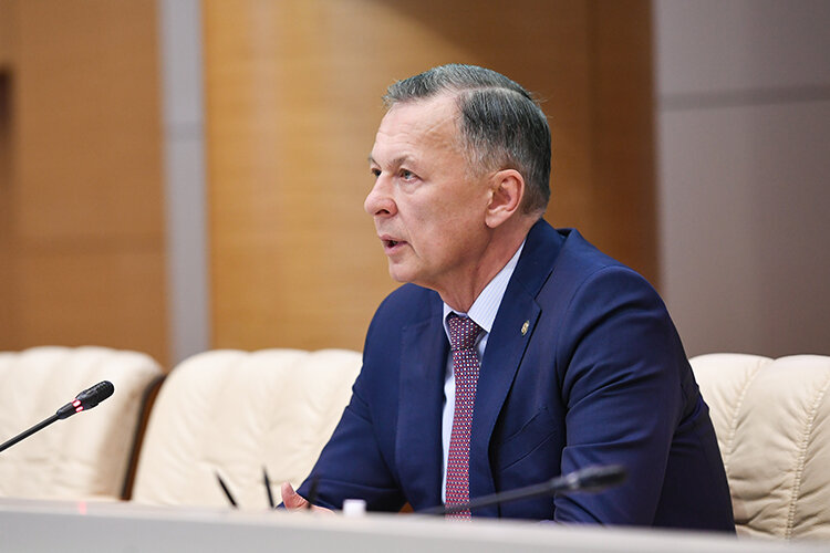    Марат Сафиуллин рассказал, что по итогам 2021 года в Татарстане зафиксированы 3,7 тыс. налогоплательщиков с доходами свыше 5 млн рублей. Для них НДФЛ был пересчитан с учетом повышенной ставки 15% на общую сумму более 180 млн рублей, на данный момент уже уплачено более 70 млн рублей
