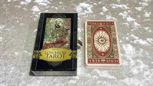 Lowbrow Tarot/ Непритязательное Таро