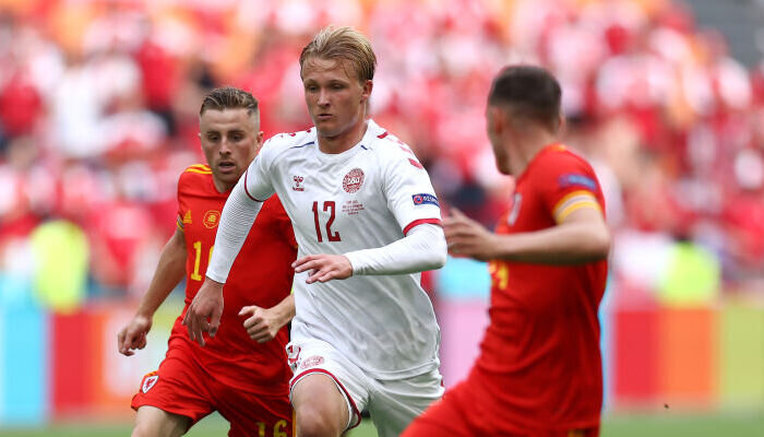 Автор дубля Каспер Долберг (№12)