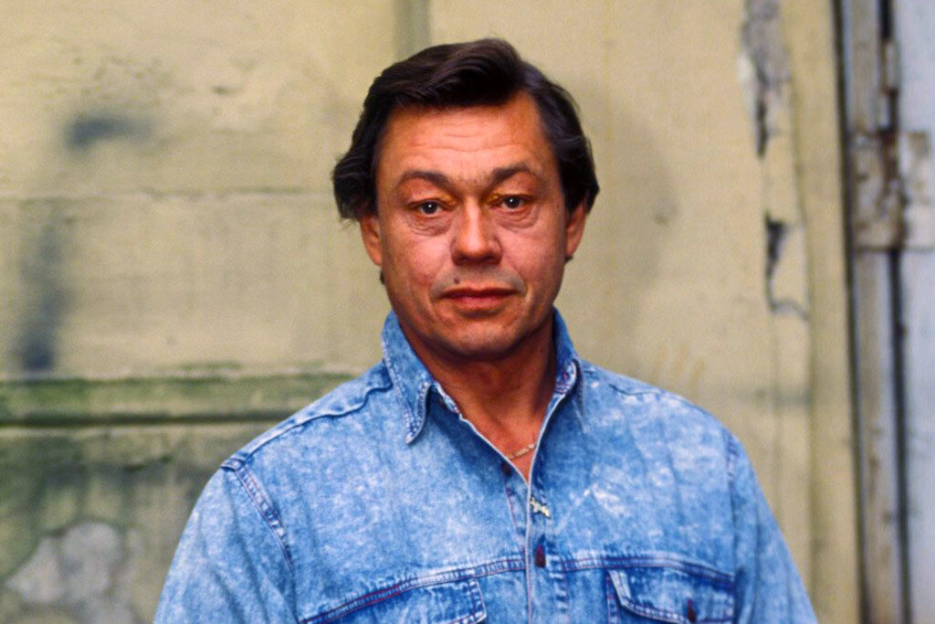 Карачинцев. Николай Караченцов. Никола́й Петро́вич Кара́ченцов. Актер Николай Караченцов. Николай Караченцов молодой