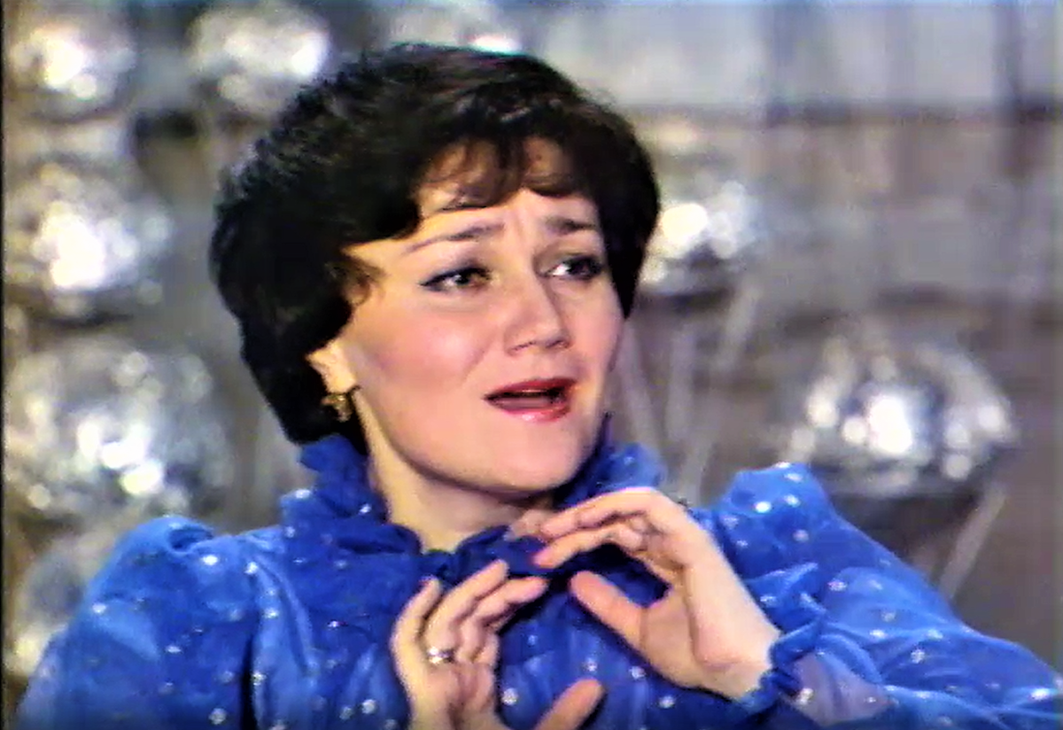 Кадр из программы "Космический "Голубой огонек" (1983)