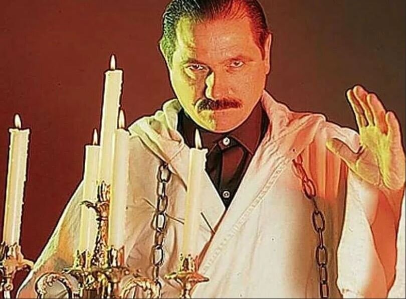 Юрий Лонго, Советский иллюзионист перешедший в белые маги.