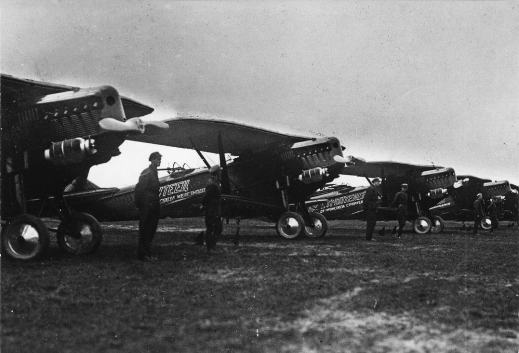 Ант 3 самолет. Ту-134ак. Эволюция самолетов. Самолет с инициалами туполева 3. Самолет ту 134.