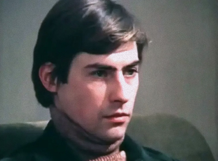 кадр из фильма «Обычный месяц»