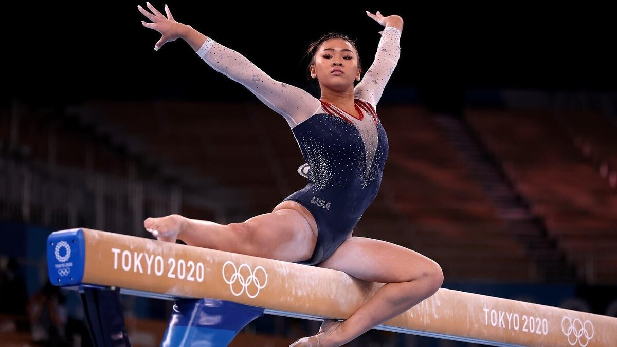 Суниса Ли, гимнастка из США