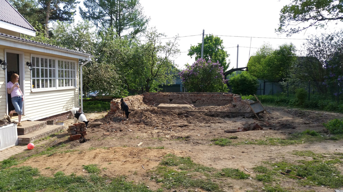 Листайте фото. Участок после сноса старого дома!