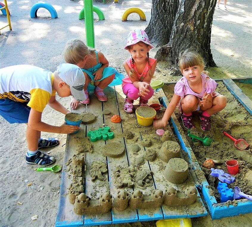 Картинки игры с водой и песком в детском саду