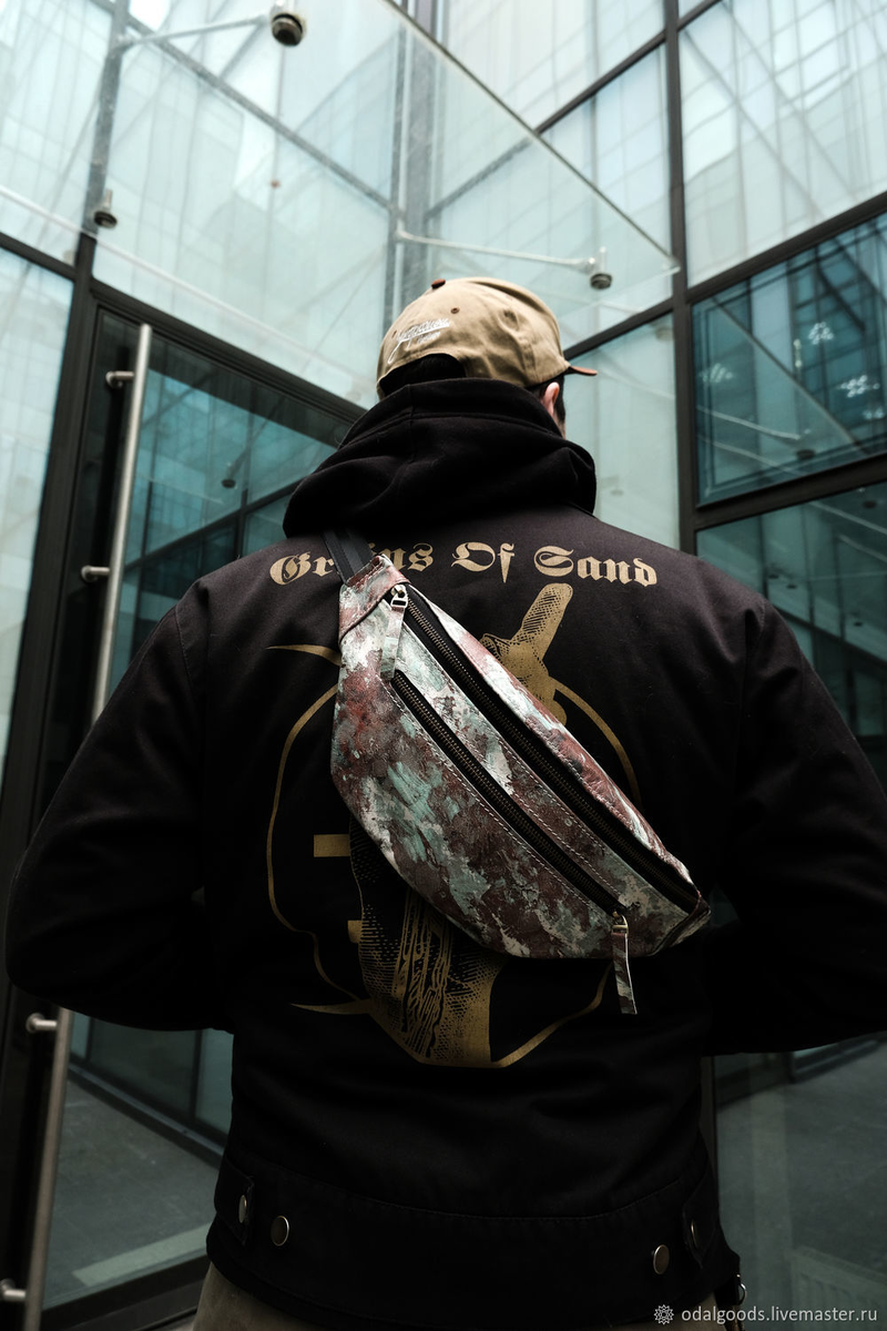 Поясная кожаная сумка банан (мраморный хаки) Fanny Pack, мастерская Максима Акунина