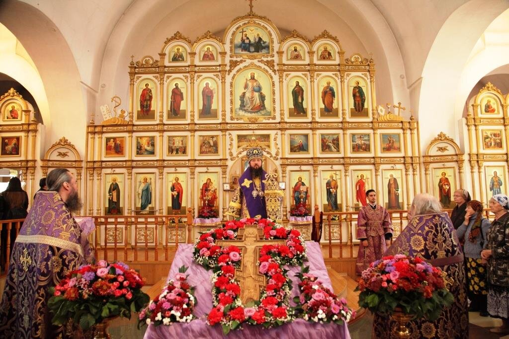Богослужение Воздвижения Честнаго и Животворящего Креста