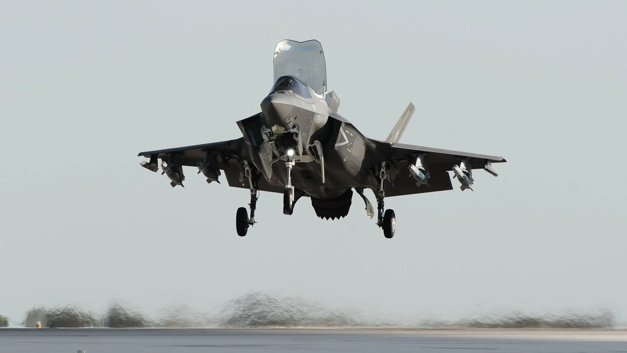 Дело было не в бобине: неужто истребитель F-35 ВВС США стал жертвой феминизма?2