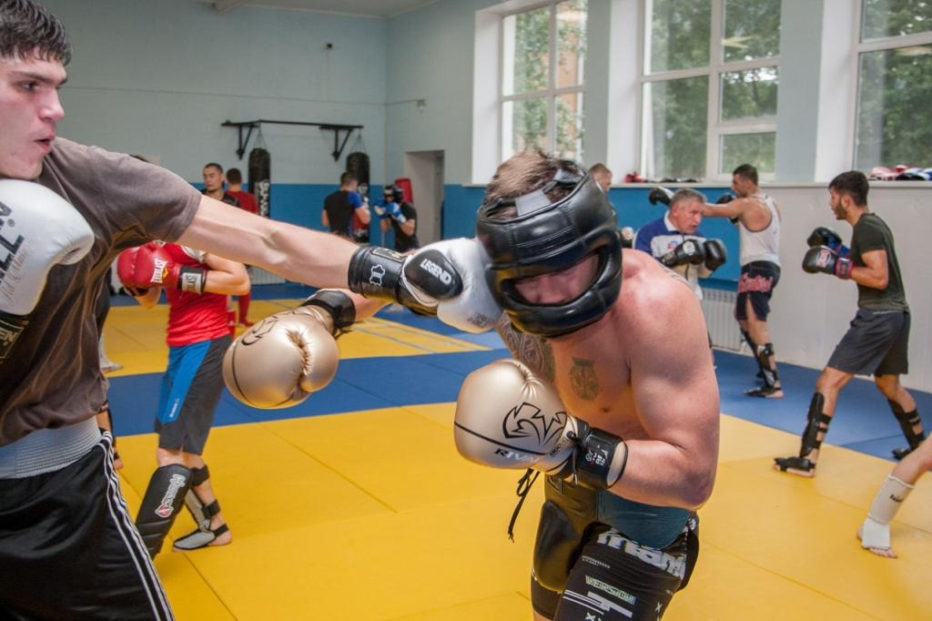 Спарринги в клубе "ЕРМАК"