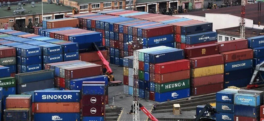 Контейнеры товаров в российском порту, © Виталий Аньков / Sputnik