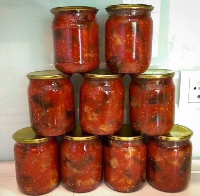 Острые баклажаны на зиму. Баклажаны в помидорной заливке на зиму. Обжаренные баклажаны на зиму. Заготовка баклажан на зиму. Баклажаны в собственном соку на зиму.