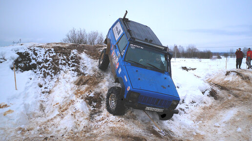 ТРИ раза ПАРНИ ныряли с горы что бы попасть в ворота. JEEP выдержал