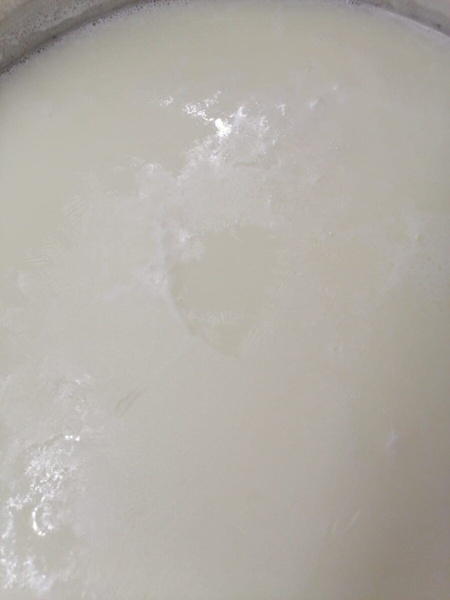 После добавления соли и уксуса