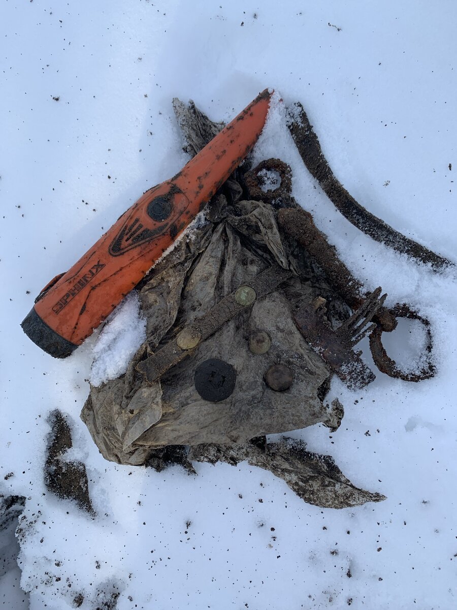 Год эксплуатации девайса обошёлся мне лишь заменой батарейки аккумулятора