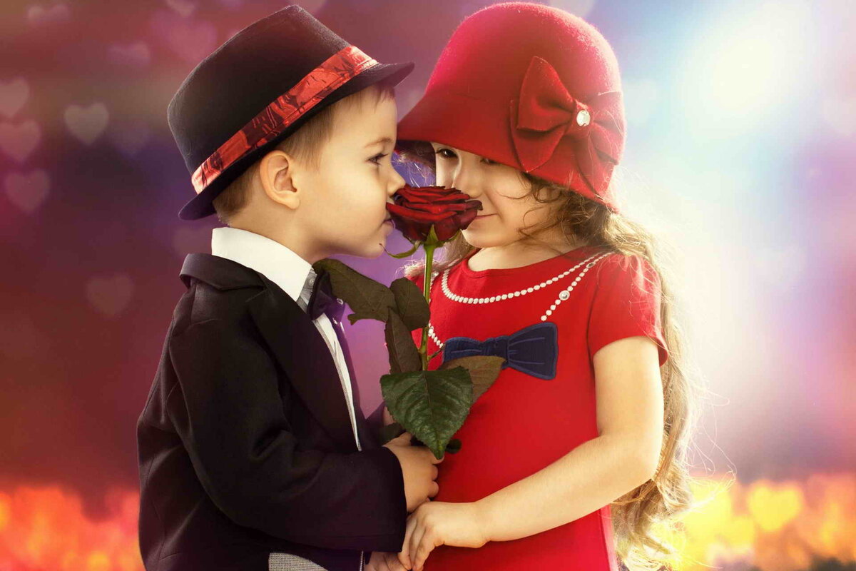 Дальше мужчина тебя изучает, как неведомый предмет, который скрыт за твоей сексуальностью и женственностью – это твое излучение - обаяние, искренность и умение себя держать в рамках своей внутренней культуры.