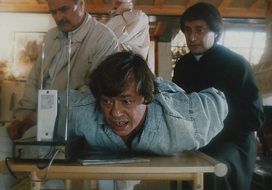 ловушка для одинокого мужчины фильм 1990. николай караченцев приключения электроника. в каких фильмах снимался караченцов. человек с бульвара капуцинов фильм 1987. в каких фильмах снимался караченцов.