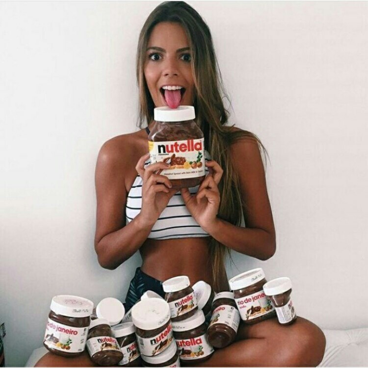 8 поводов есть тёмный шоколад каждый день