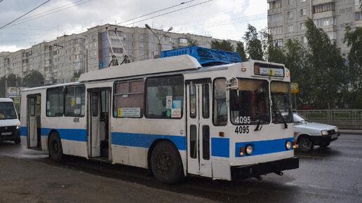 Троллейбус ЗиУ-682 КВР БТРМ-4095. Покатушки по Барнаулу.