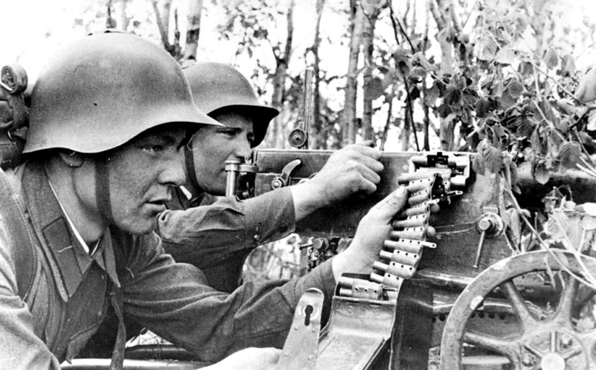 Пулемётный расчёт до военное фото