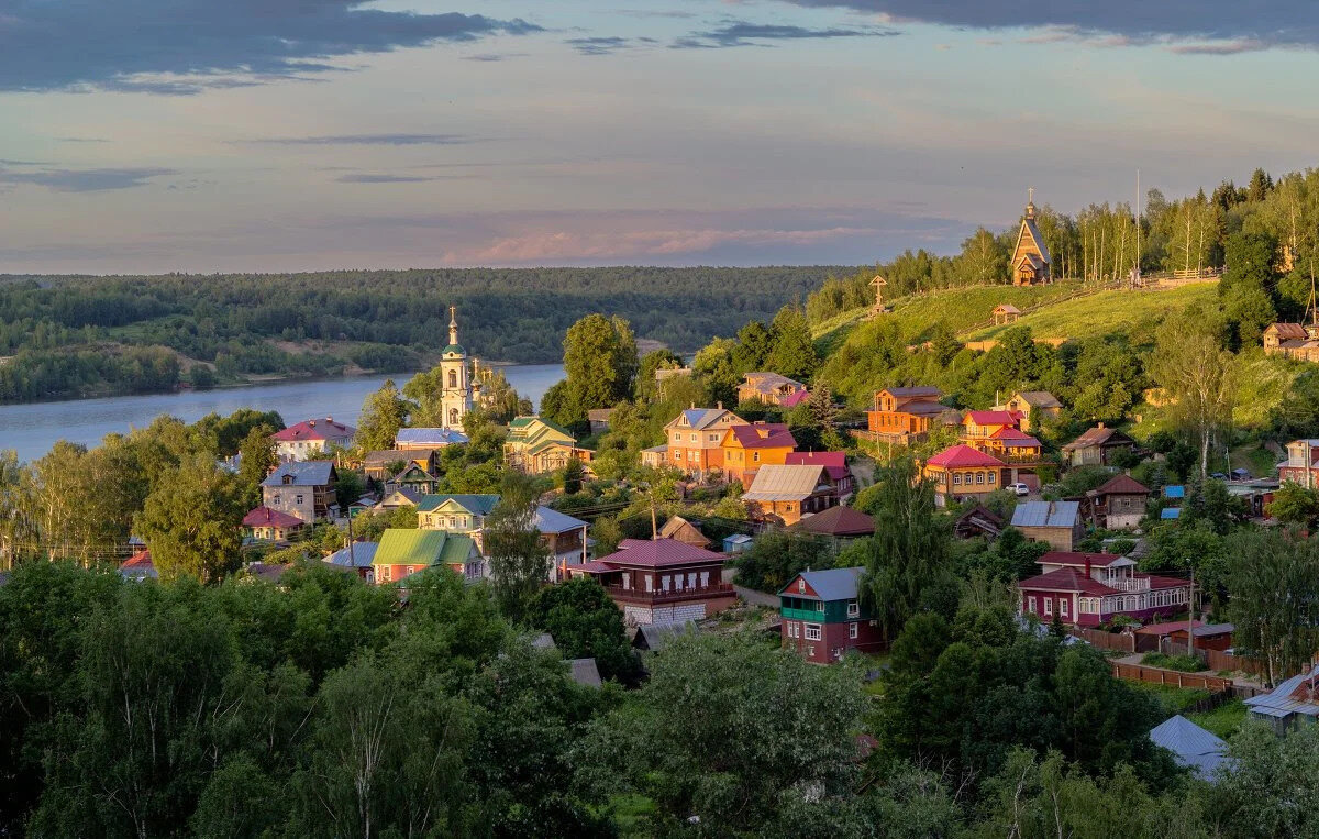 Плёс. Вид на город с Соборной горы.