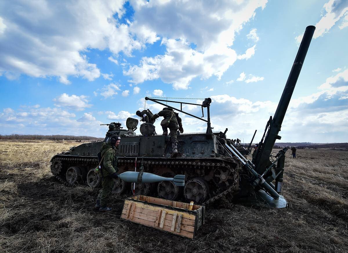 2с4. 240 Мм миномет 2с4 тюльпан. Самоходный миномет 2с4 тюльпан. Самоходный миномет тюльпан 240мм. 2с4 тюльпан 240-мм.