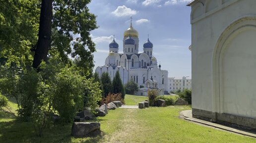 Милый и уютный монастырь в Дзержинском