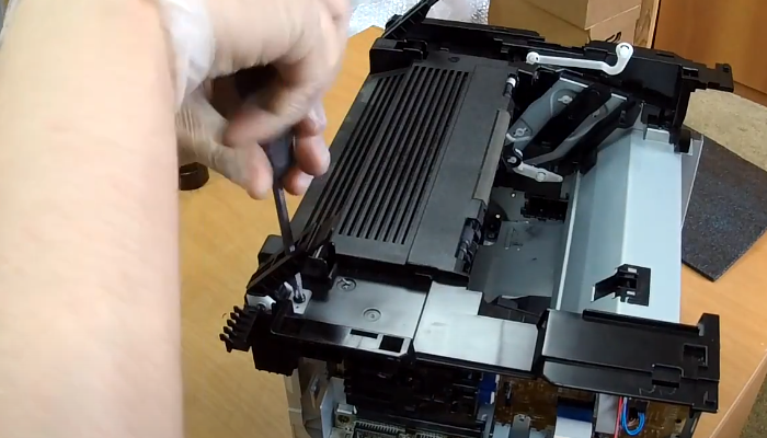 Фото 60. Снимаем плату факса