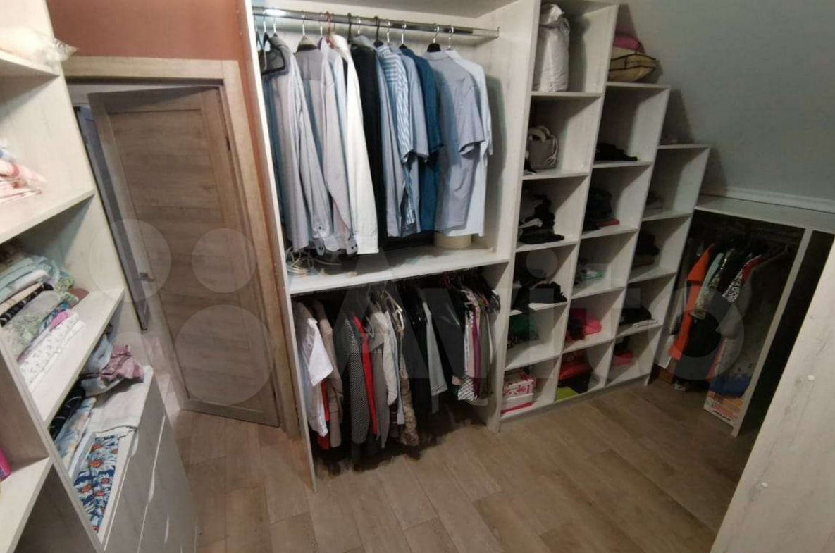 Отдельная гардеробная комната.