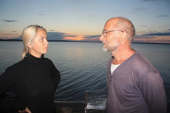 Слава Суслин из Севастополя и его дочка Наташа - наши постоянные спутники в таких поездках, туристы с огромным стажем.