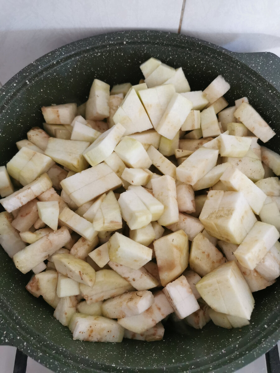 Кажется, что много, но они при жарке уменьшаются в объёме 