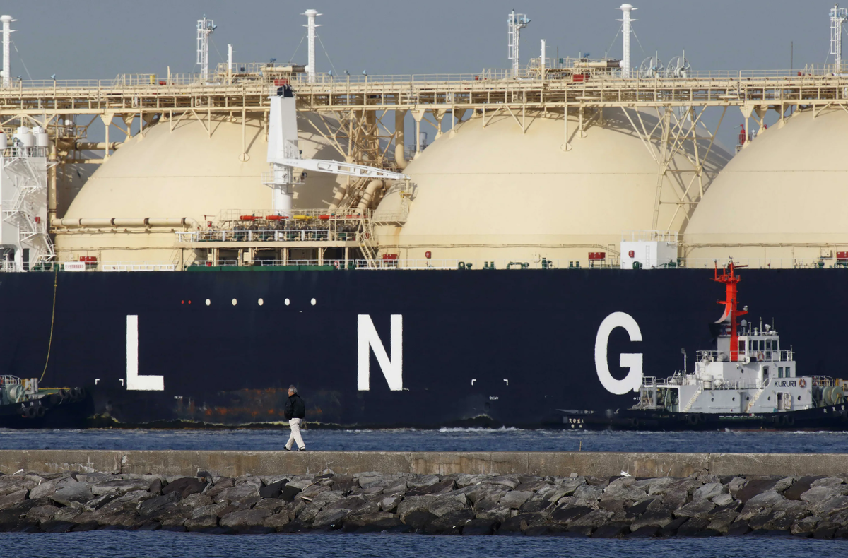 Спг в европе. Американский танкер СПГ. LNG liquefied natural Gas. Американский СПГ газовозы. Терминал регазификации СПГ.