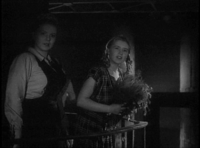 1. Страницы жизни. 1948год. Режиссёр Борис Барнет, Александр Мачерет - Катя Сорокина, подруга Нины.