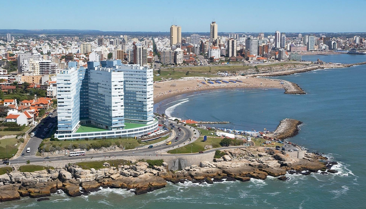 Mar del plata. Mar del Plata Аргентина. Город мар дель плата Аргентина. Буэнос-Айрес Аргентина океан. Буэнос-Айрес Аргентина пляжи.