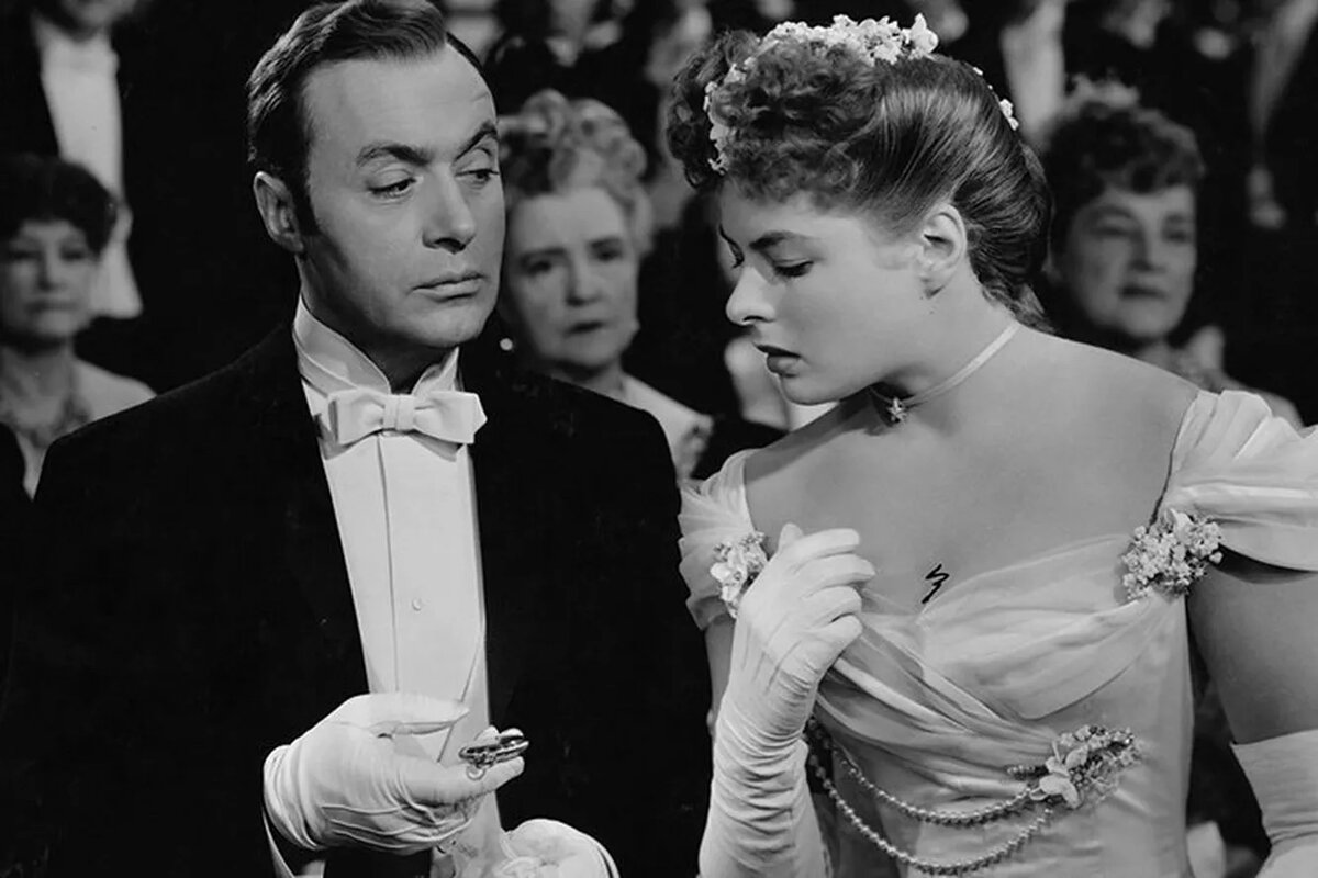   Кадр из фильма "Газовый свет" (1944)АРХИВЫ ПРЕСС-СЛУЖБ