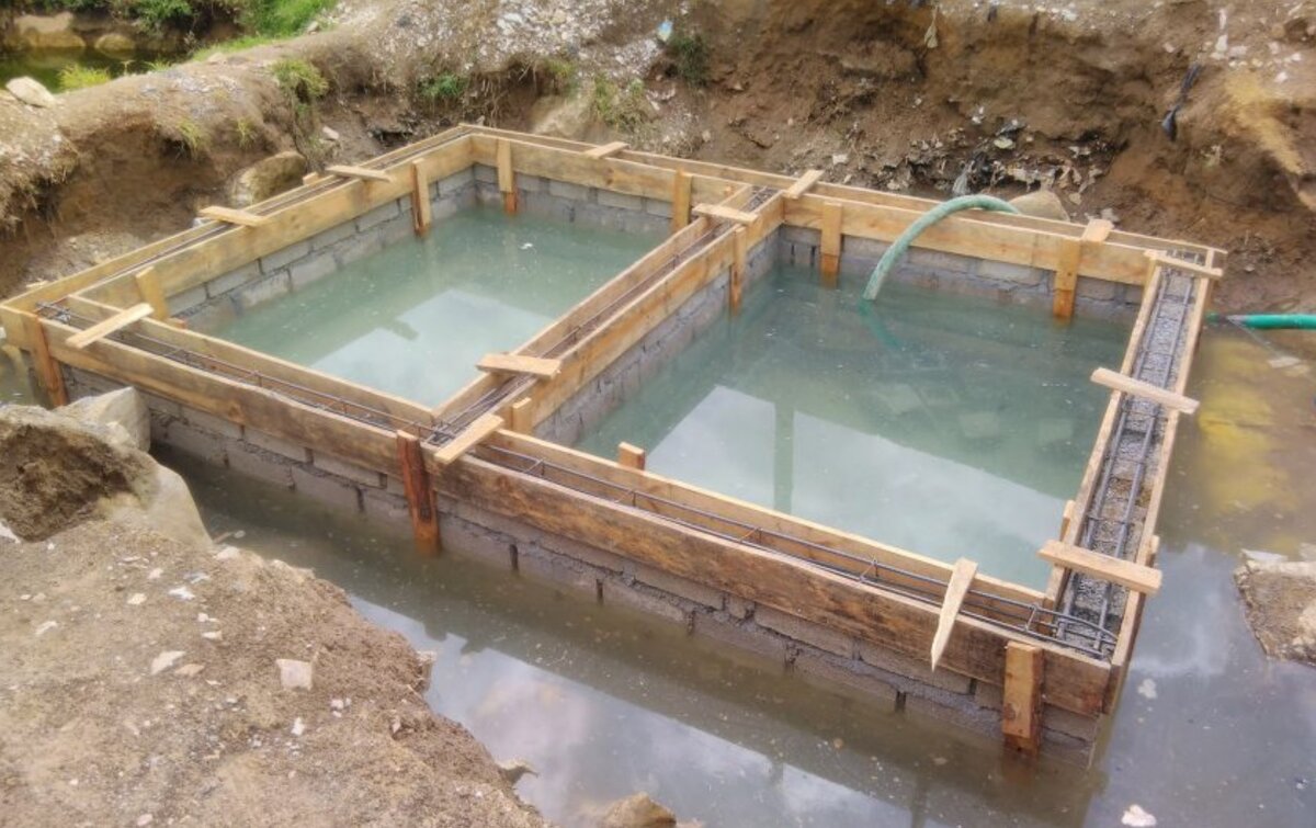Пример затопления грунтовыми водами фундамента дома.
